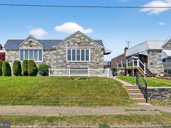 8834 Brocklehurst St, Philadelphia, PA 19152