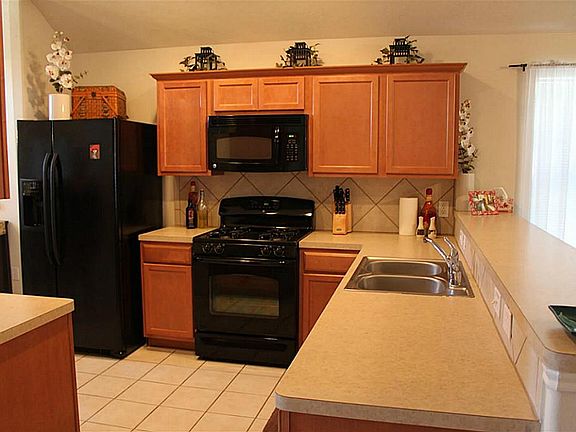 2nd image of 2203 Acorn Glen Trl