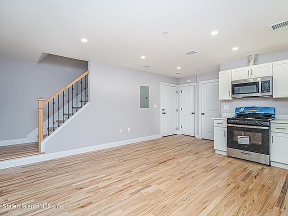 5th image of 17 Aultman Ave