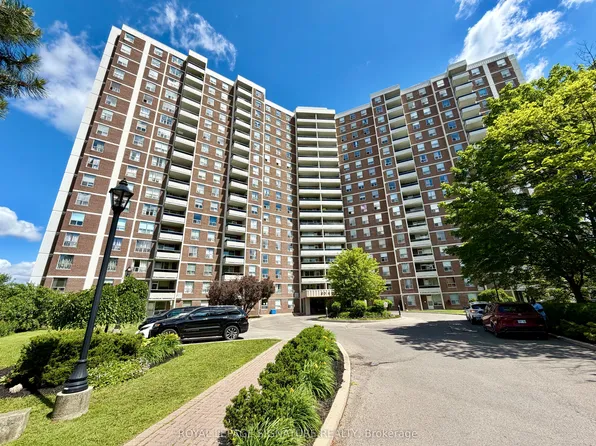 20 Edgecliff Golfway #409, Toronto, ON M3C 3A4