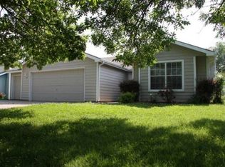 416 Arrowhead Dr, Lawrence, KS 66049