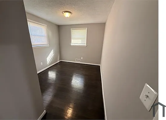 10 Walnut Ave — Photo 10