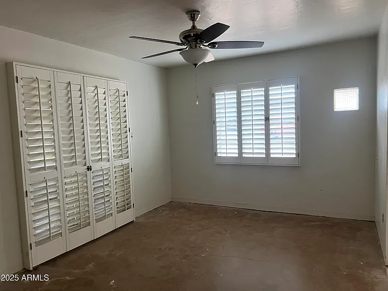 801 W Earll Dr — Photo 10