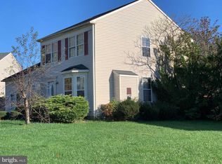 22 Sir Thomas Ln, Newark, DE 19702