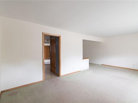 3rd image of 9101 Outlook Dr