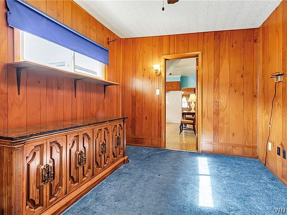 5th image of 47 Schiller St