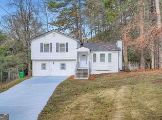 862 Sheppard Way, Stone Mountain, GA 30083