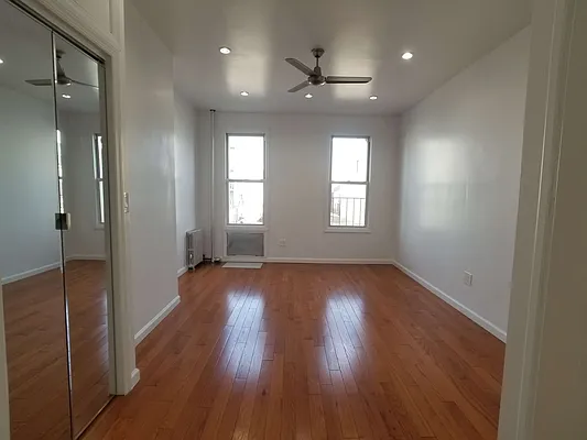 Rented by Compass | media 28