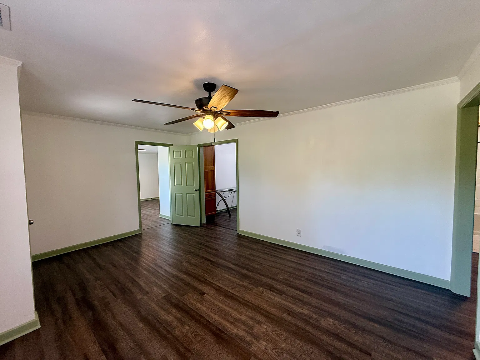 3 bed, 943 sqft, $1,400 — Photo 4