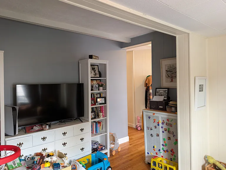 9 Derne St #1 — Photo 7