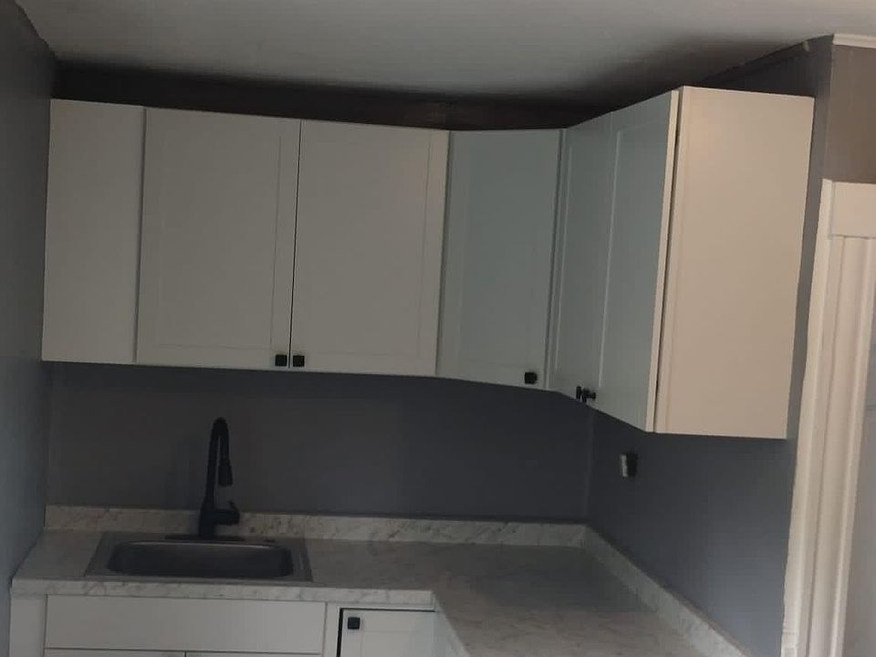 2nd image of 310 Orms St Unit 1