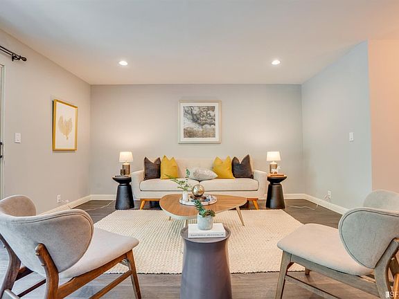 5th image of 970 Duncan St APT 103F