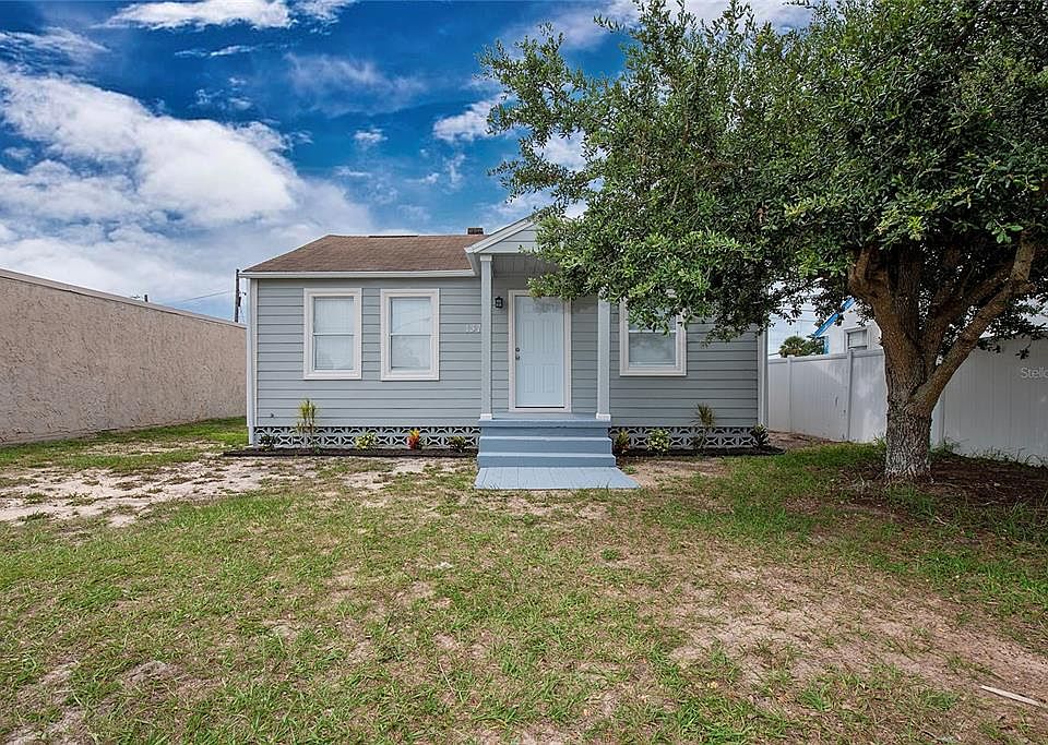 1st image of 137 W STUART AVENUE