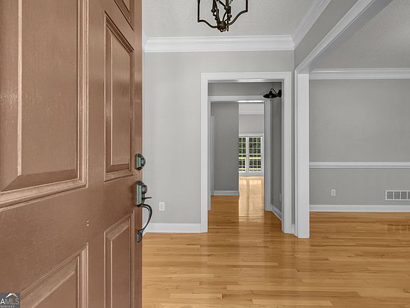 5th image of 356 Massengale Rd