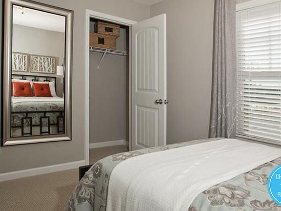 5th image of 4490 Middletown Dr #1