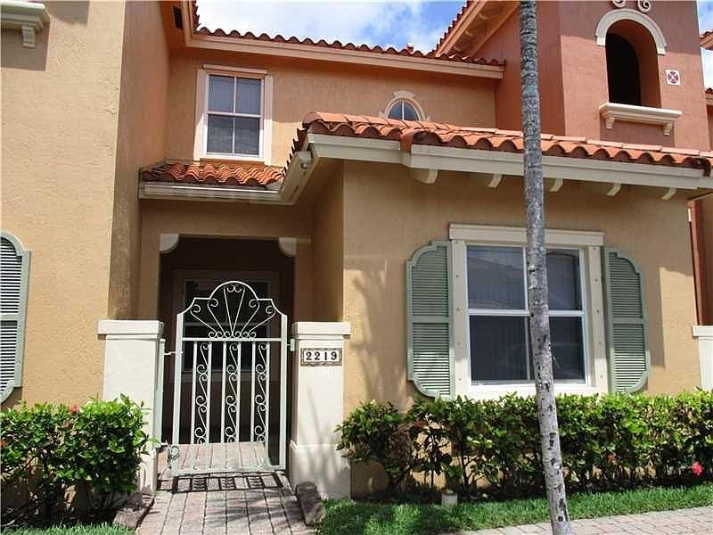 1st image of 2219 Anchor Ct