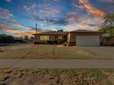 404 E Magnolia Ave, Hanford, CA, 93230