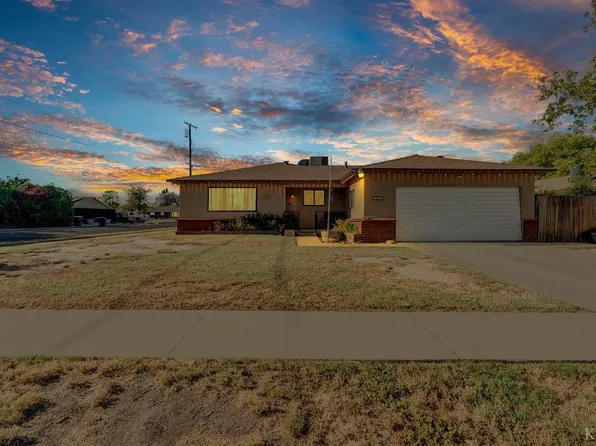 404 E Magnolia Ave, Hanford, CA 93230