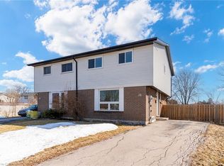 28 Arbutus Cres, Hamilton, ON L8J1M8