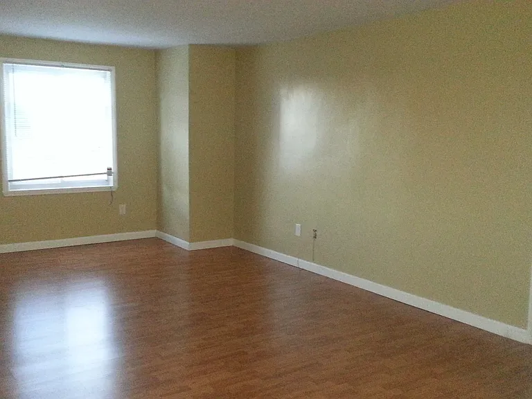 25 Coburn Ave #2 — Photo 5