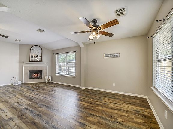 5th image of 3810 Apple Hollow Ln