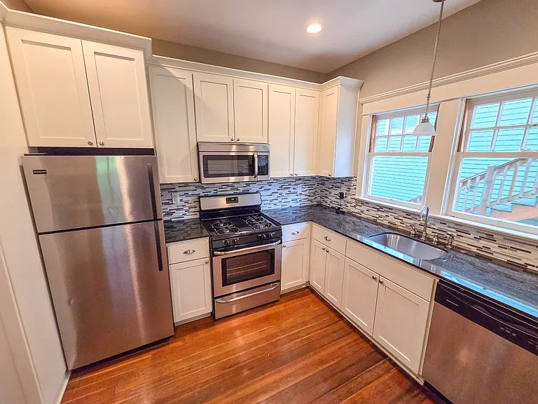 1725 Commercial St SE #1725 — Photo 7