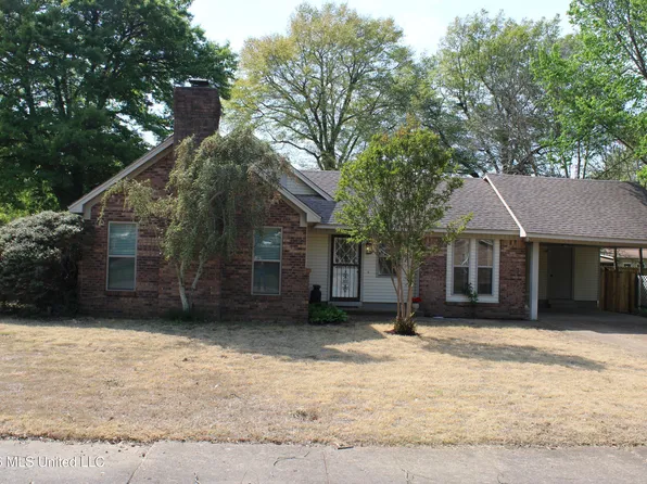 5565 Ridgetop Dr, Horn Lake, MS 38637