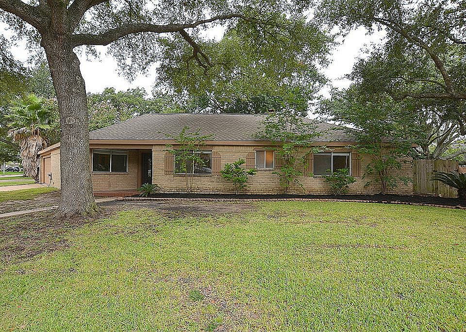 1st image of 15803 Stanhope Ct
