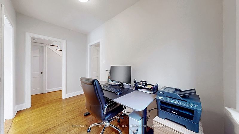 Toronto House for rent - 5 Bedrooms — photo 8