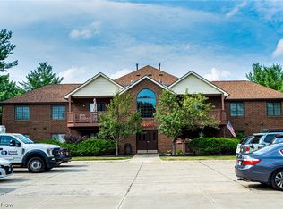 8677 Scenicview Dr #A103, Broadview Heights, OH 44147