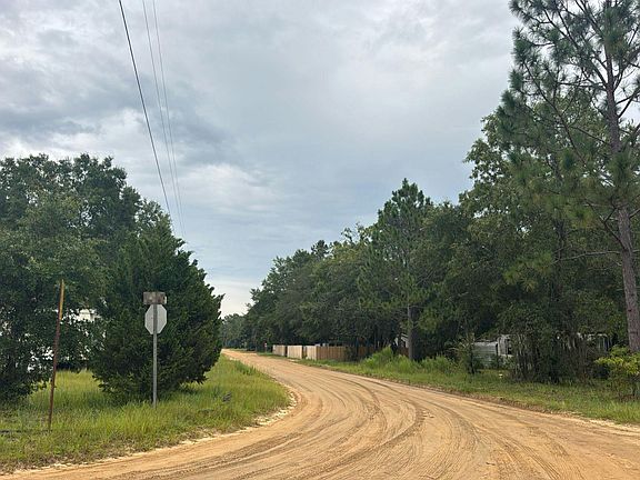 4th image of 952 River Ridge Cir