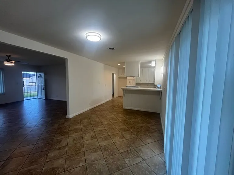 6581 Bestel Ave — Photo 7