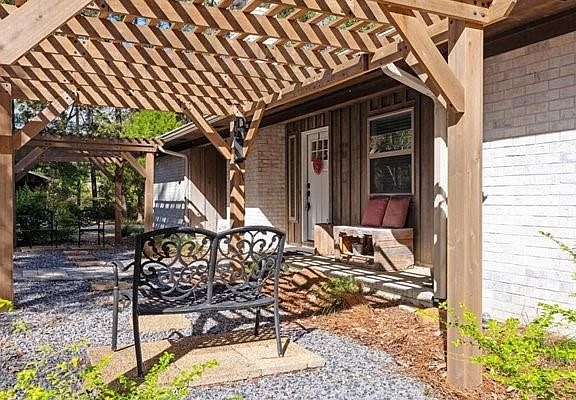 3rd image of 4650 Wiggins Ln