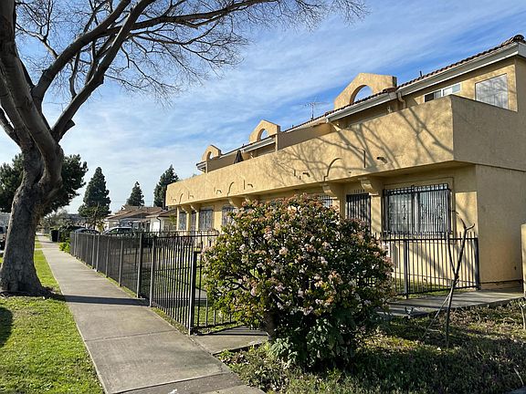 4th image of 11747 209th St