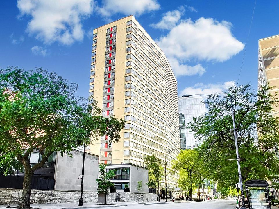 1st image of 2930 N Sheridan Rd APT 702