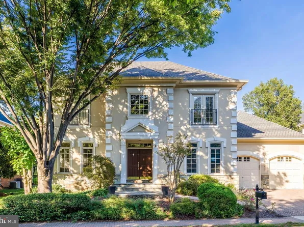 7405 Old Maple Sq, Mc Lean, VA 22102