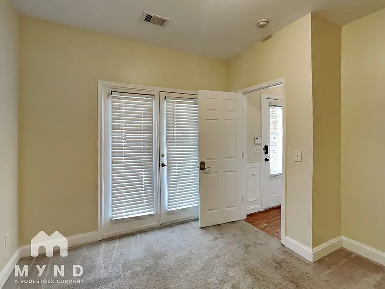 213 16th St NW #9 — Photo 17