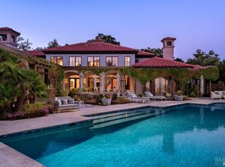 1940 Redwood Hill Ct, Santa Rosa, CA 95404