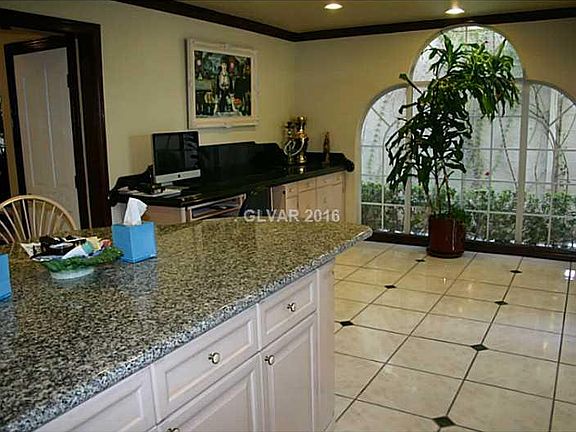 5th image of 3047 Bel Air Dr #0