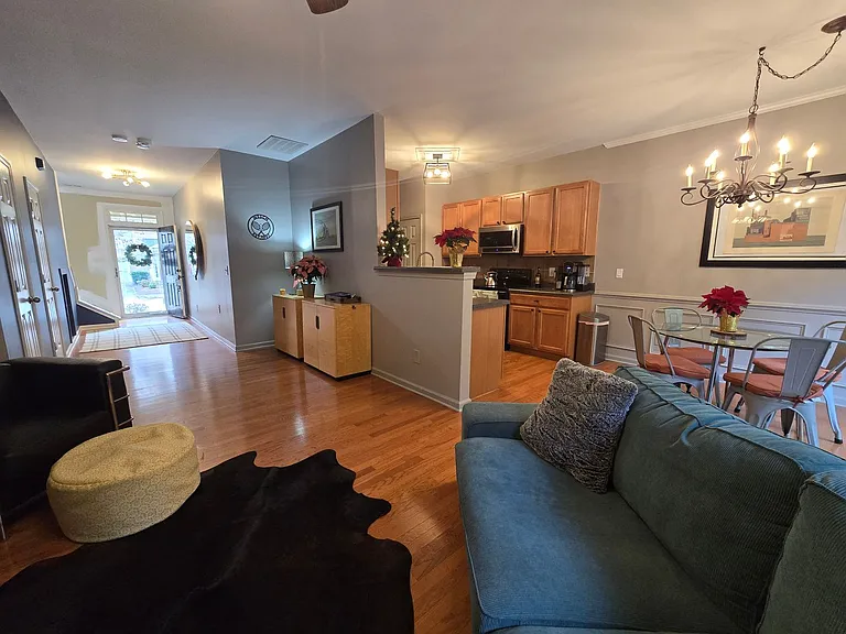 202 Storemont Way — Photo 7