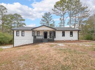 1097 Charlie Ln SW, Lilburn, GA 30047