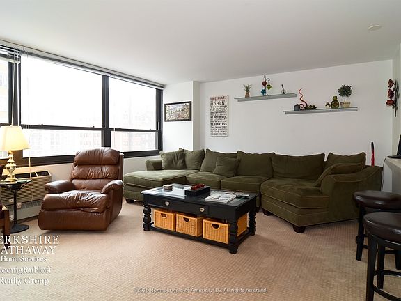 2nd image of 33 E Cedar St APT 12G