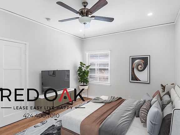 2nd image of 239 S Kenmore Ave #241