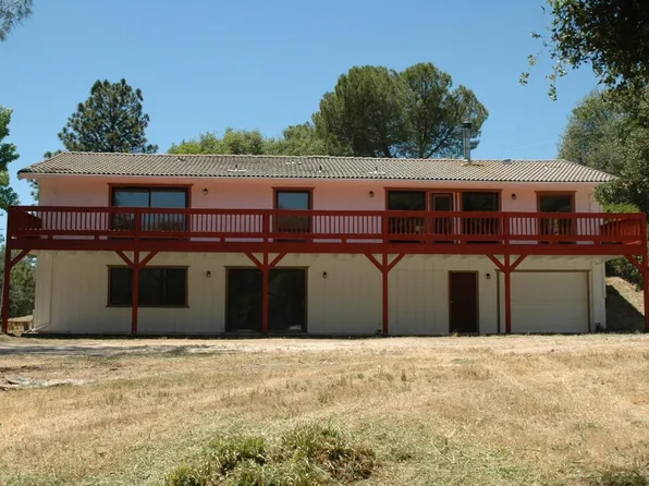 46749 Eastwood Dr N, Oakhurst, CA 93644