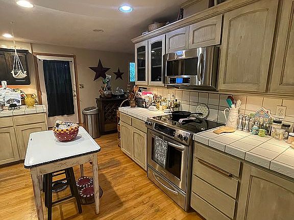 Main level kitchen 