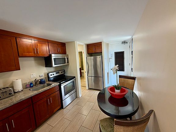 4th image of 3785 Lower Honoapiilani Rd APT 401