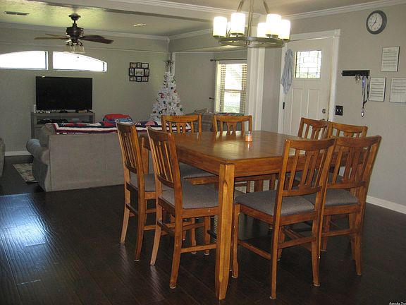 2nd image of 716 Meadowbrook Dr