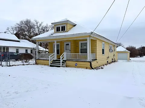 Building Photo - 2215 Lincoln Ave