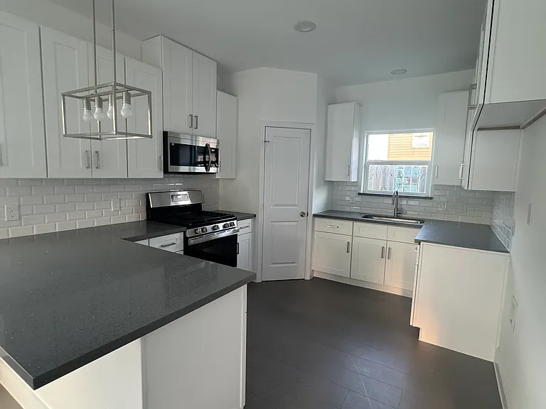 8001 Buchanan St #B — Photo 3