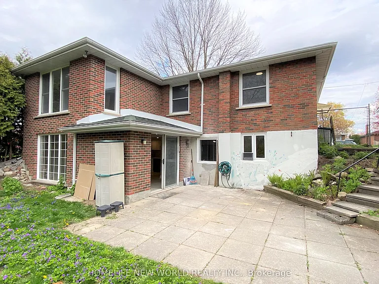 176 Eastdale St — Photo 15